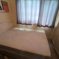 Free queen size bed