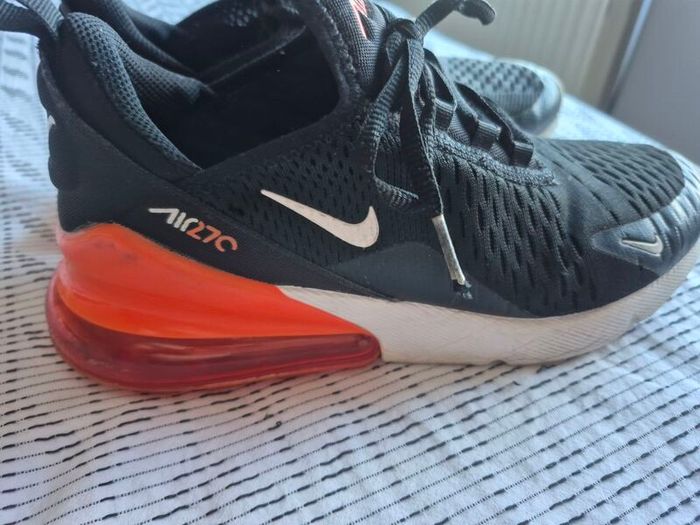 Nike  270s