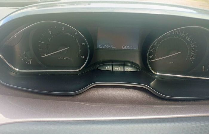 Peugeot 2008 2015