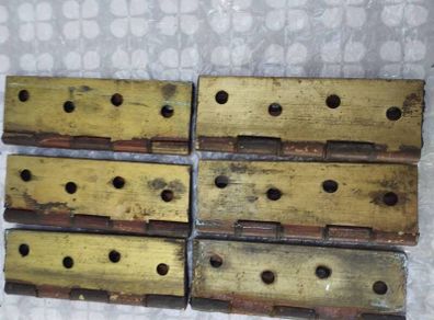 Door hinges