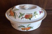 Royal Worcester Evesham pattern Large oven to Tableware lidded serving dish