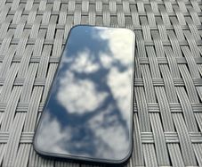 iPhone 15  128GB