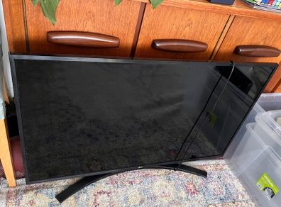 43 LG Smart TV Perfect Condition