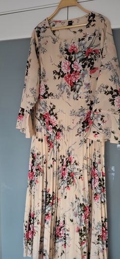 SHEIN floral pleated midi Sz L ( Fit 14-16UK)