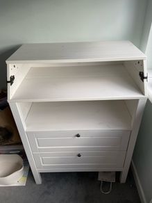 baby changing table