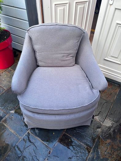 Sitting room  2 seater couch+ 2 arm chairs