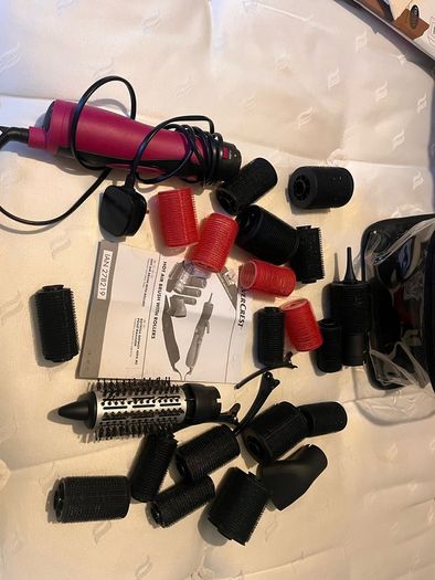 Hot air brush with rollers. Perfect working order.