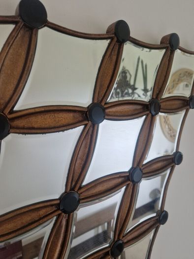 Decoartive mirror