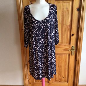 Ladies Evans jersey stretch tunic dress size 22/24 Includes postage
