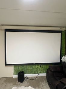 Epson EH-TW480 Projector & 105" Motorised Screen