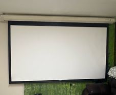 Epson EH-TW480 Projector & 105" Motorised Screen
