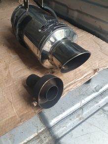 Stubby exhaust