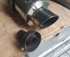 Stubby exhaust