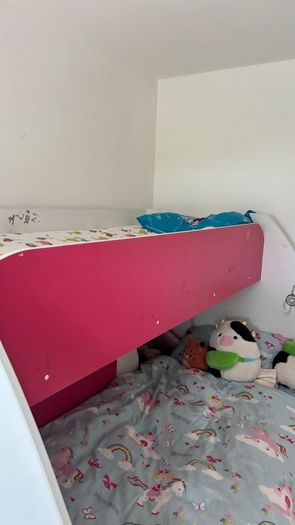 Kids bunk bed with storage drawer and build in bookshelf including two mattresses