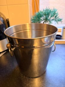 ice/wine bucket