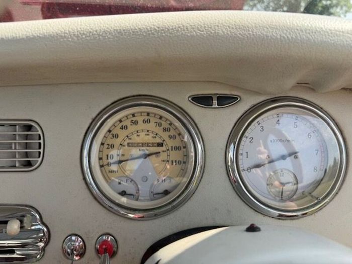 Nissan Figaro 1991