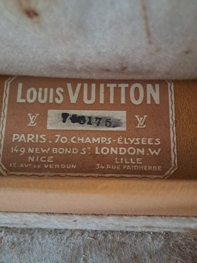 louis viton lily pons.