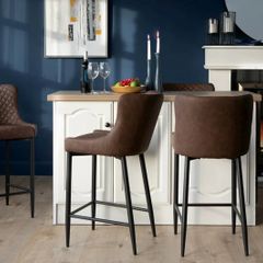 Kitchen island with 2 high chairs (leather)
