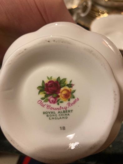 royal albert old country rose pattern teaset