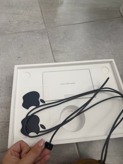 macbook air m2 midnight (2022)