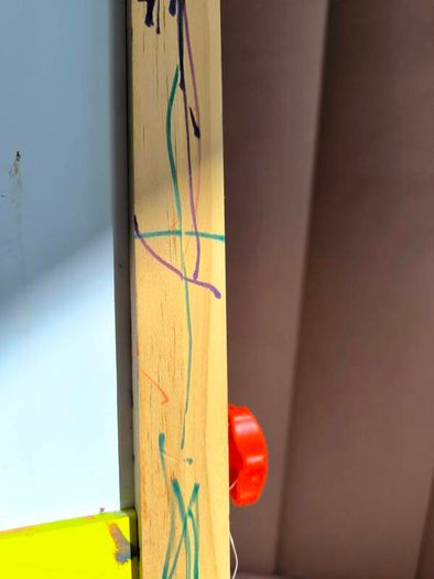Easel. 3 on 1 Kids Easel