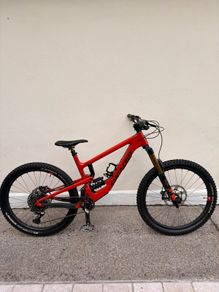 Santa Cruz Nomad Carbon CC