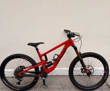Santa Cruz Nomad Carbon CC