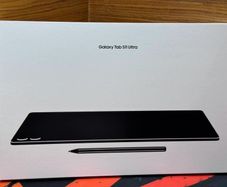 Samsung Galaxy Tab S11 Ultra   256GB + 12GB WiFi Version  SEALED
