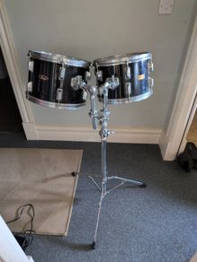 Vintage Pearl toms and stand