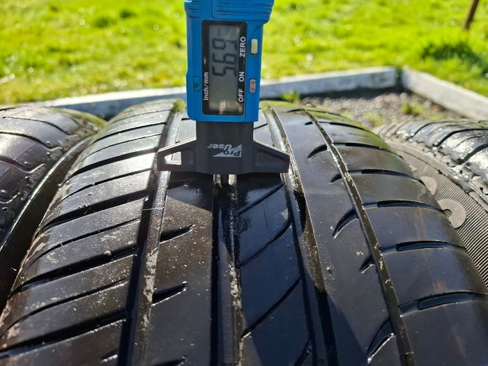 16" Vw Alloys with tyres