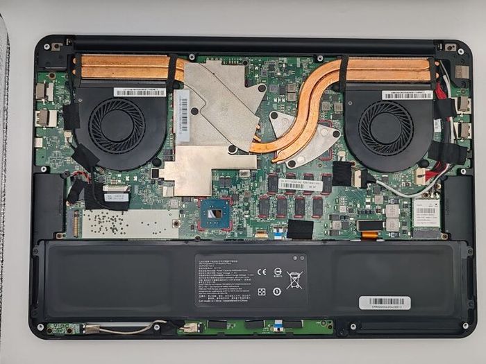 Razer Blade Gaming Laptop (Refurbished + Bag)