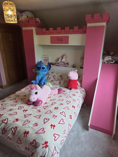 Kids princess bed