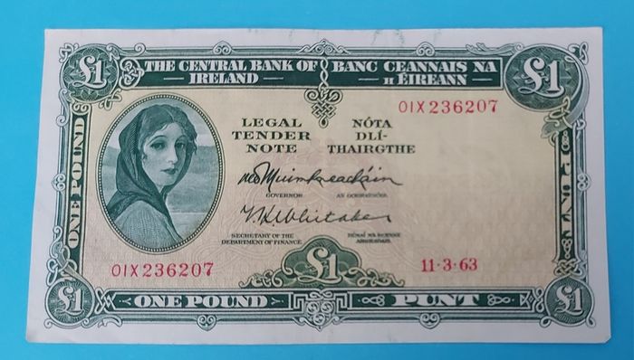 Irish 1963 Lady Lavery One pound banknote in uncirculated condition