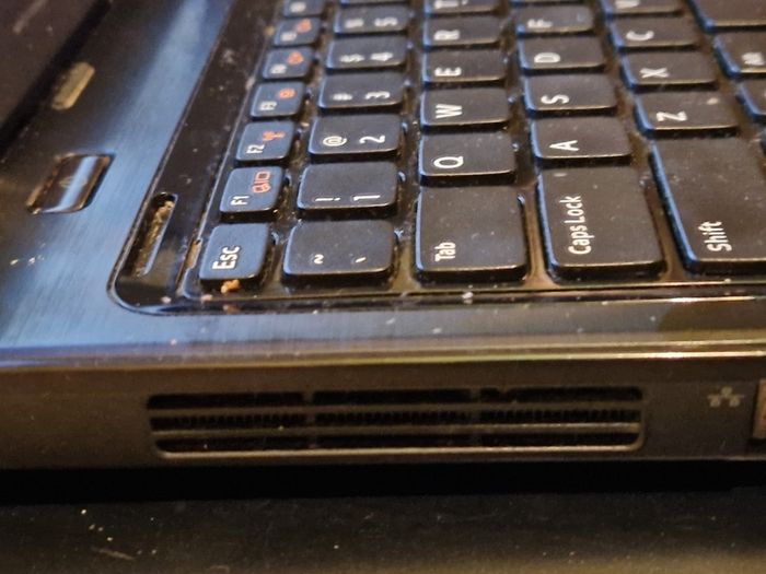 DELL Inspiron N4050 Intel Core i5-2450M 2.5GHz 4GB Ram  300GB HDD, windows 10 Home, Microsoft Edge, Chrome