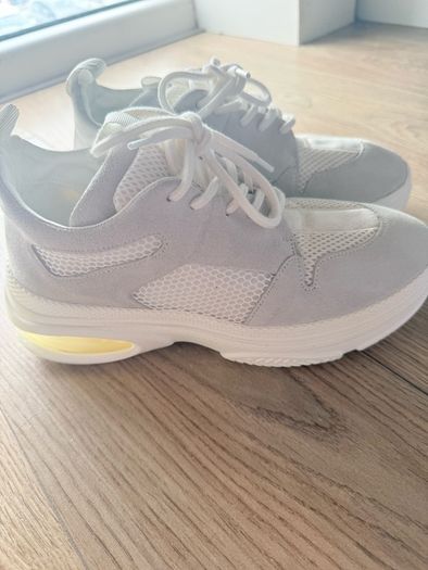 DKNY Rachy white chunky runner