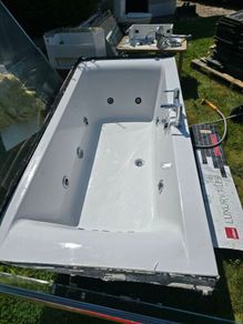 Jacuzzi bath
