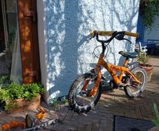 boys 14 inch bicycle with stabilisers and balance buddy