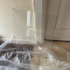 Piece of glass for top of bedside locker