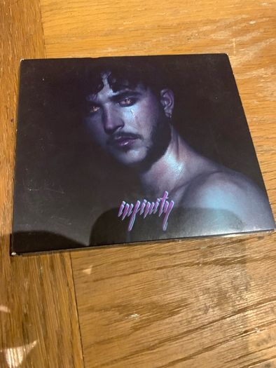 Oscar and the Wolf - Infinity