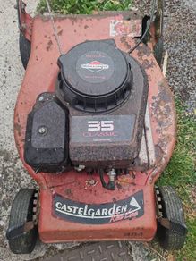 Briggs & Stratton Engine