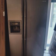 American Samsung fridge freezer with water filter and ice maker