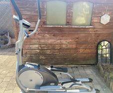 Free Cross Trainer
