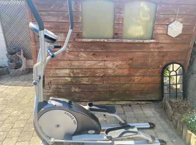 Free Cross Trainer