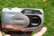 Fujifilm FinePix 2400 Zoom 2.1MP Compact Digital Camera Silver Tested