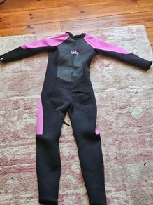 wetsuit