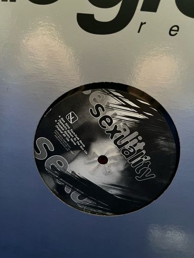 10e each Techno 12" vinyl