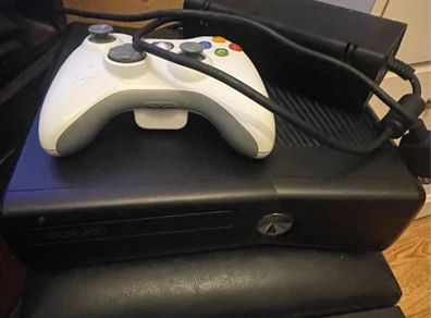 Xbox 360 Slim 750GB RGH 3.0 mod