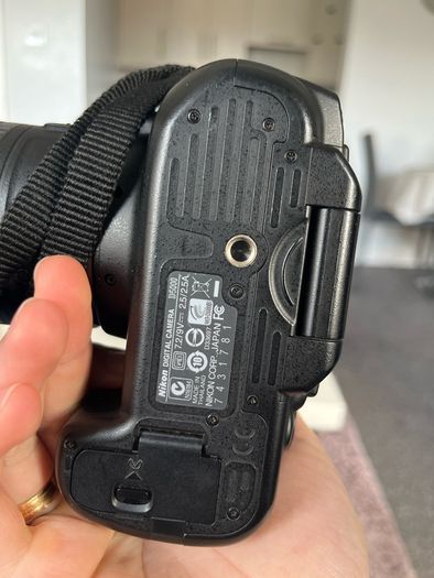 Nikon D5000 DSLR + Fujifilm FinePix 30x Zoom Camera