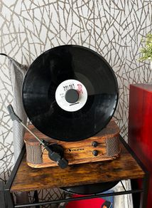 Auna Retro Record Player with BuiltIn Speakers
