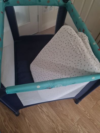 travel cot
